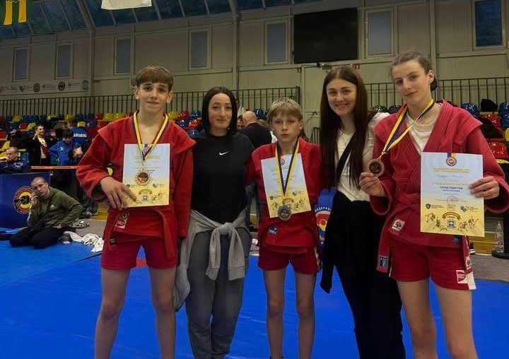 Самбісти з Надвірнянської громади вибороли нагороди на чемпіонаті України в Тернополі