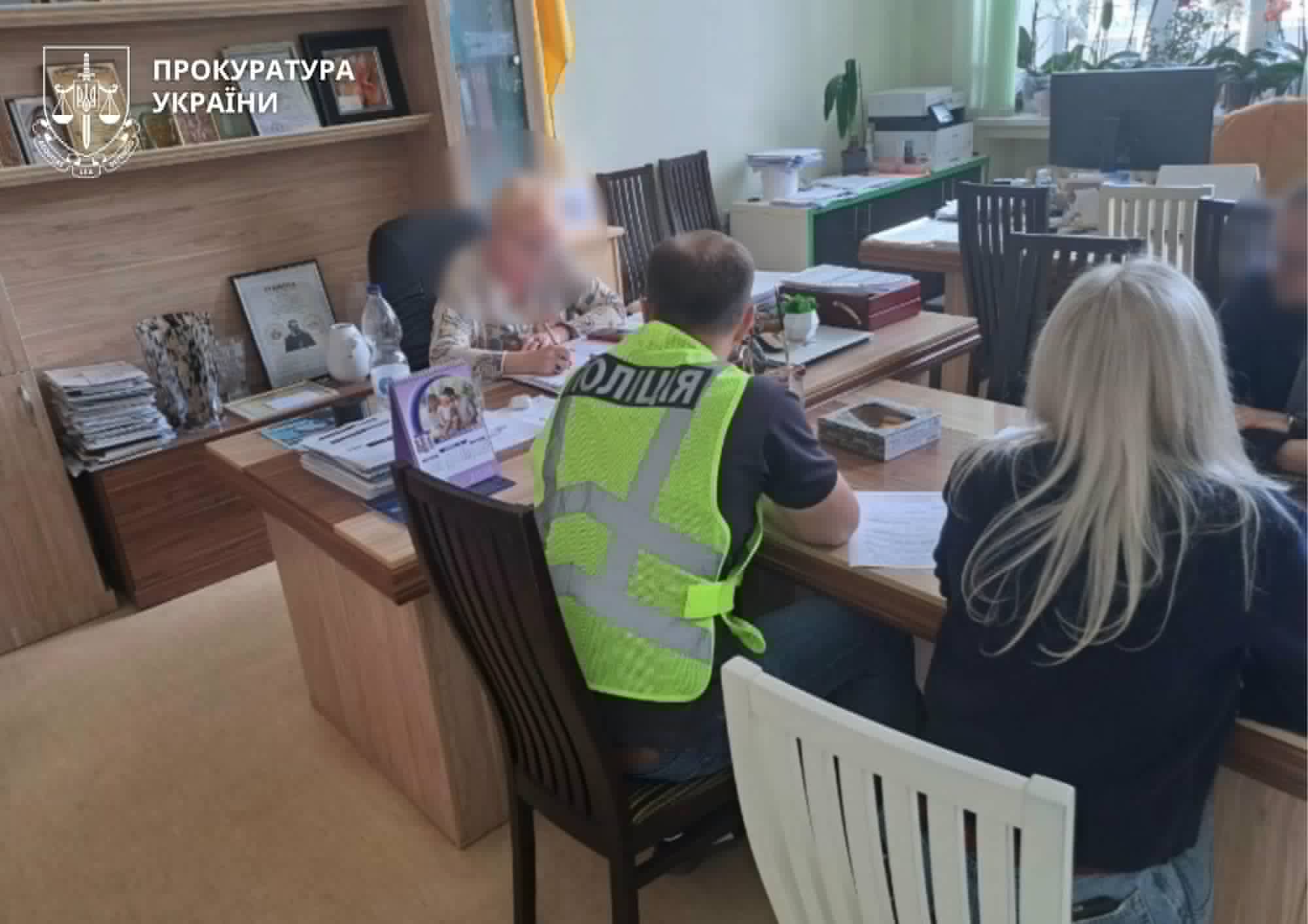 Директорку франківської лікарні підозрюють у привласненні понад 2 мільйонів гривень коштів НСЗУ (ФОТО)