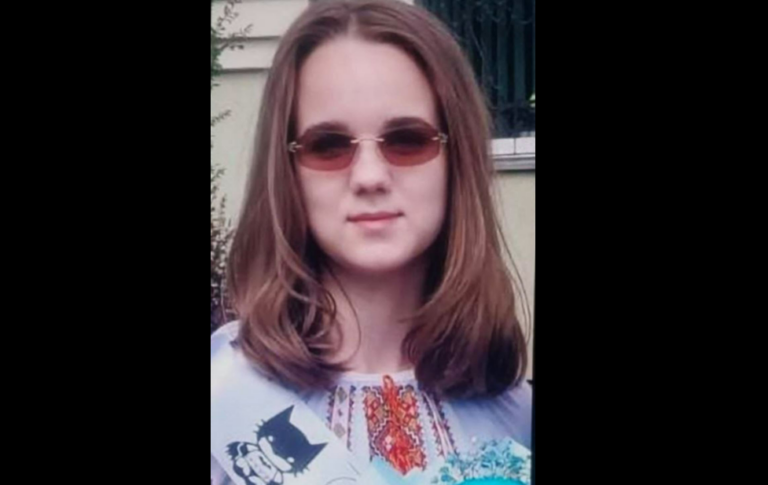 Пішла гуляти і не повернулась: у Франківську шукають 16-річну дівчину (ОНОВЛЕНО)
