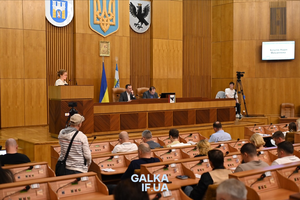 У Франківську не змінили поріг і строки подання, але змінили правила розгляду електронних петицій