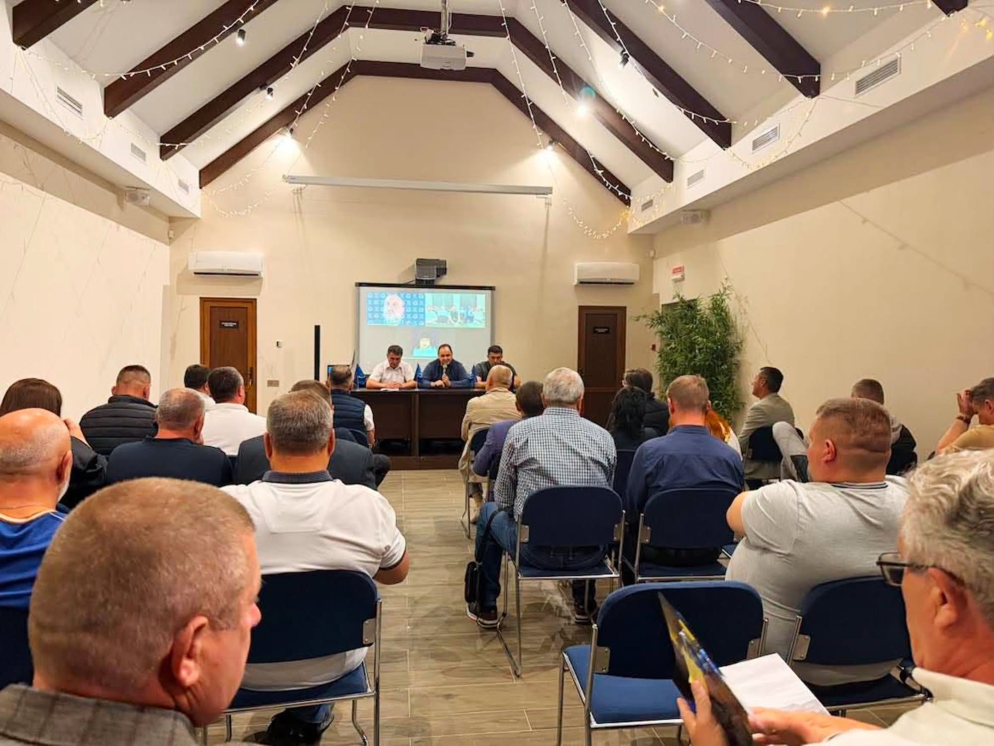 “Щоб не шукати де ,,нашкребтиʼʼ протрібно менше ,,гребстиʼʼ”: соцмережі про скарги Марцінківа щодо нестачі фінансування