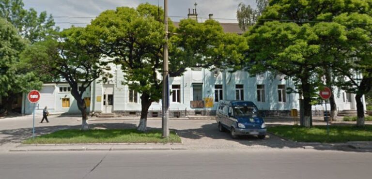 Франківськ планує викупити в “Укрпошти” історичну будівлю біля вокзалу